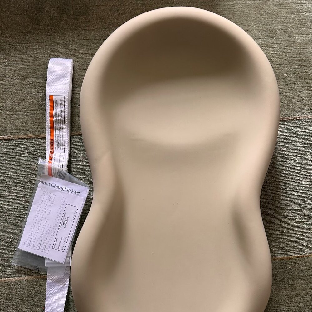 Keekaroo Peanut Wipeable Diaper Changing Pad